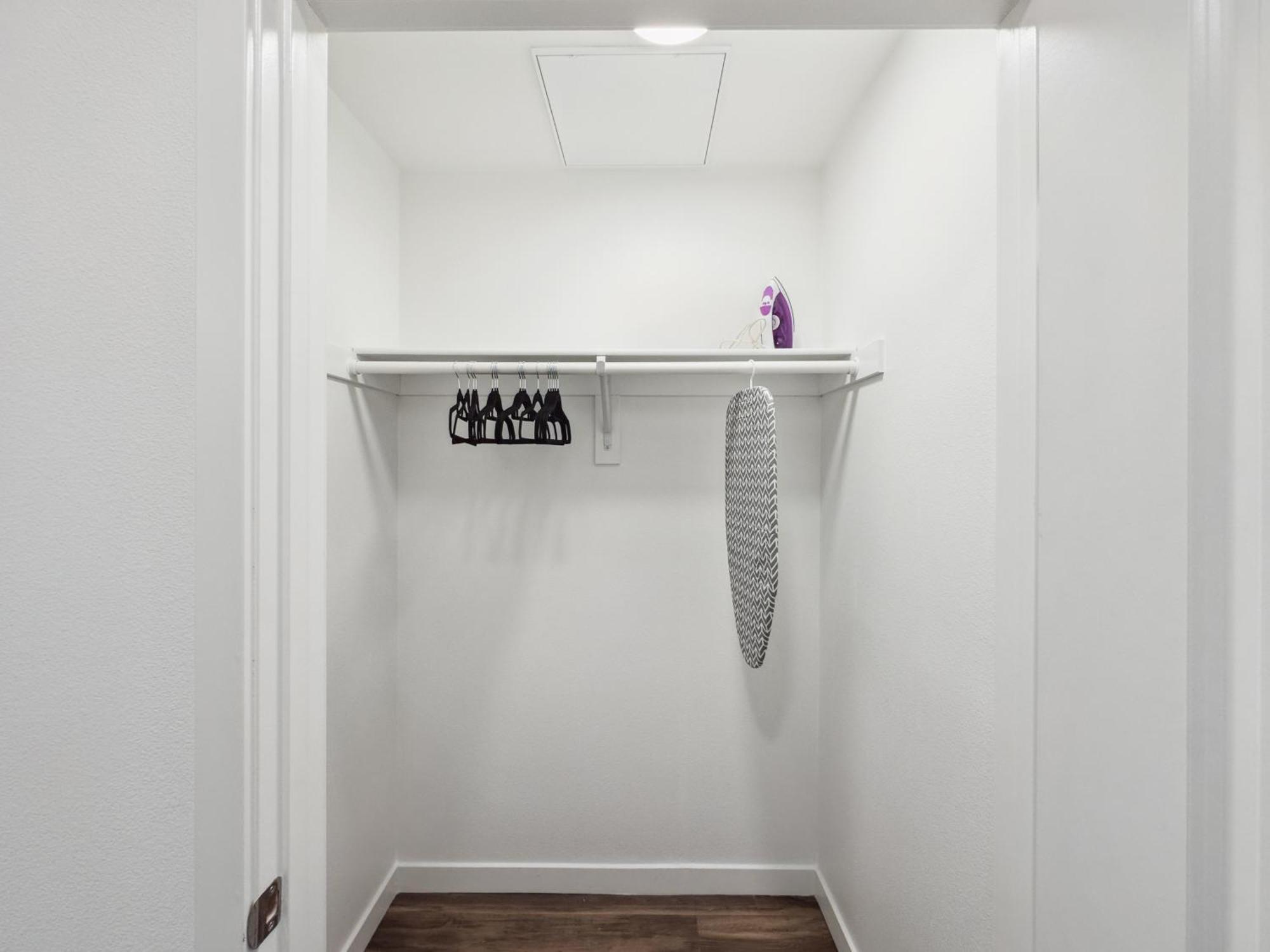 Spacious 1bdr Near Walk Of Fame With Luxury Amenities