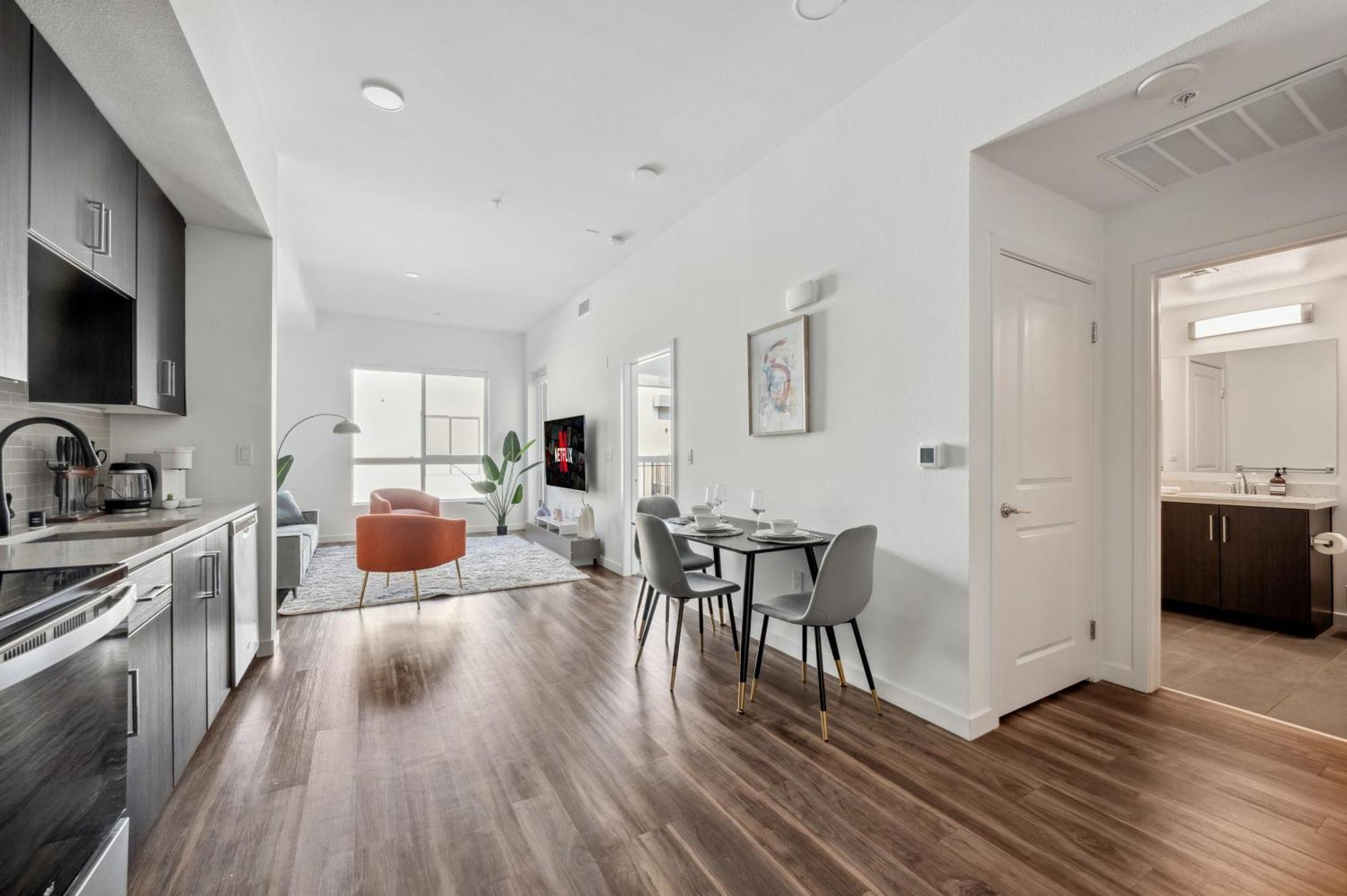 Spacious 1bdr Near Walk Of Fame With Luxury Amenities * Los Angeles