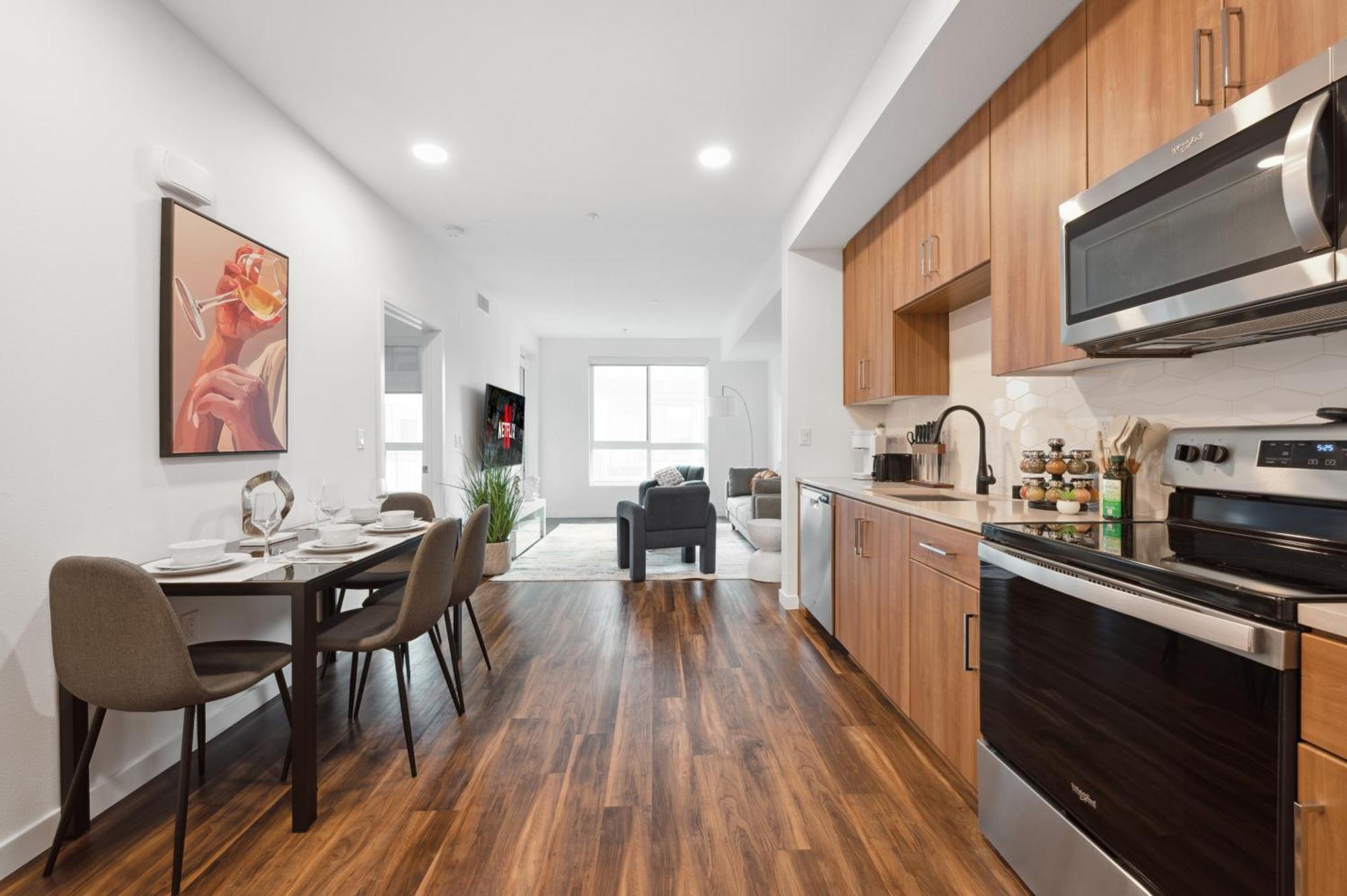 Spacious 1bdr Near Walk Of Fame With Luxury Amenities *