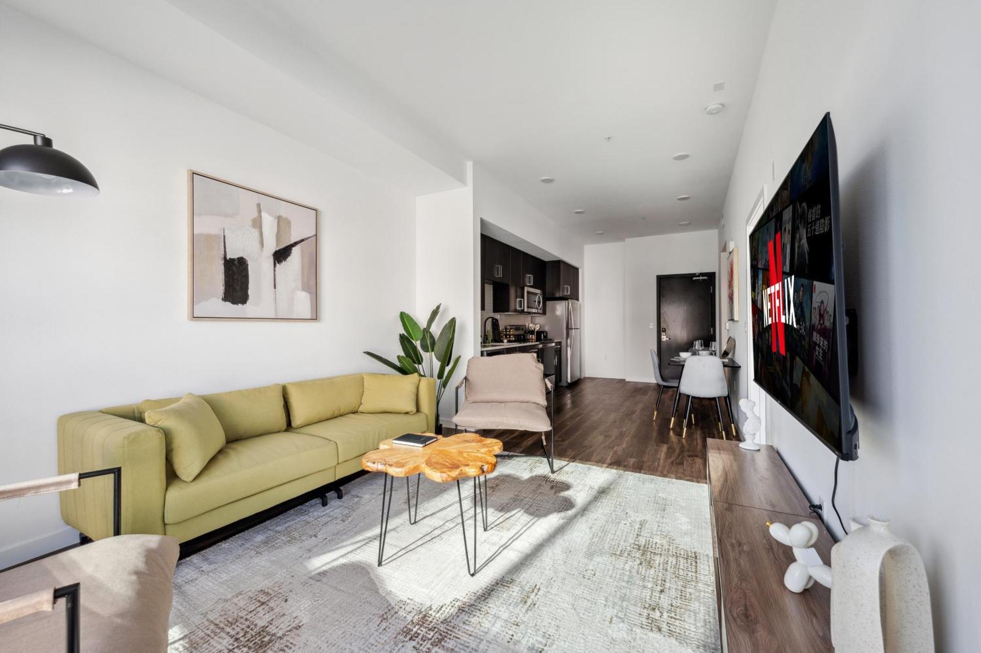 Spacious 1bdr Near Walk Of Fame With Luxury Amenities *